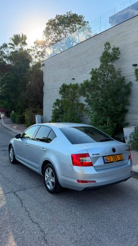 סקודה אוקטביה 