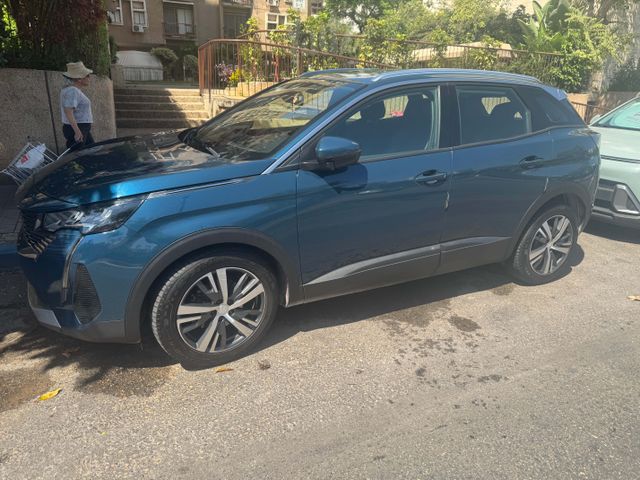 פיג'ו 3008