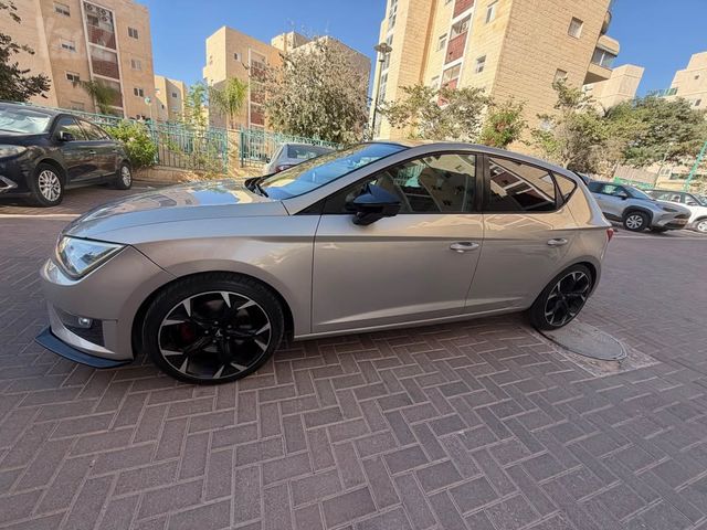 סיאט לאון