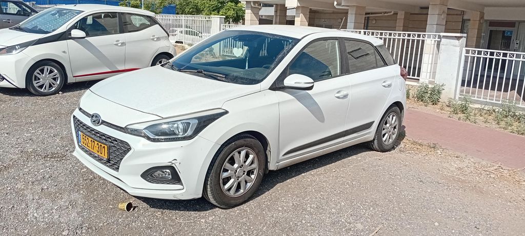 יונדאי i20