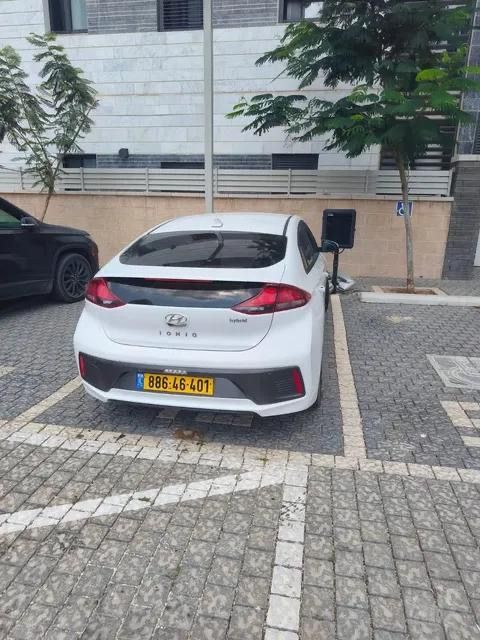 יונדאי איוניק