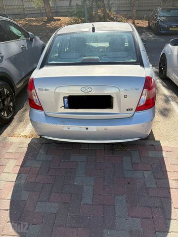 יונדאי אקסנט i25