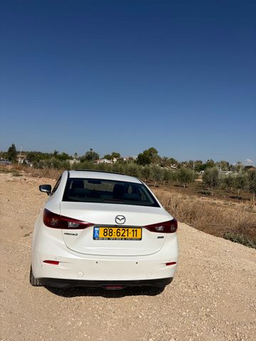 מאזדה 3