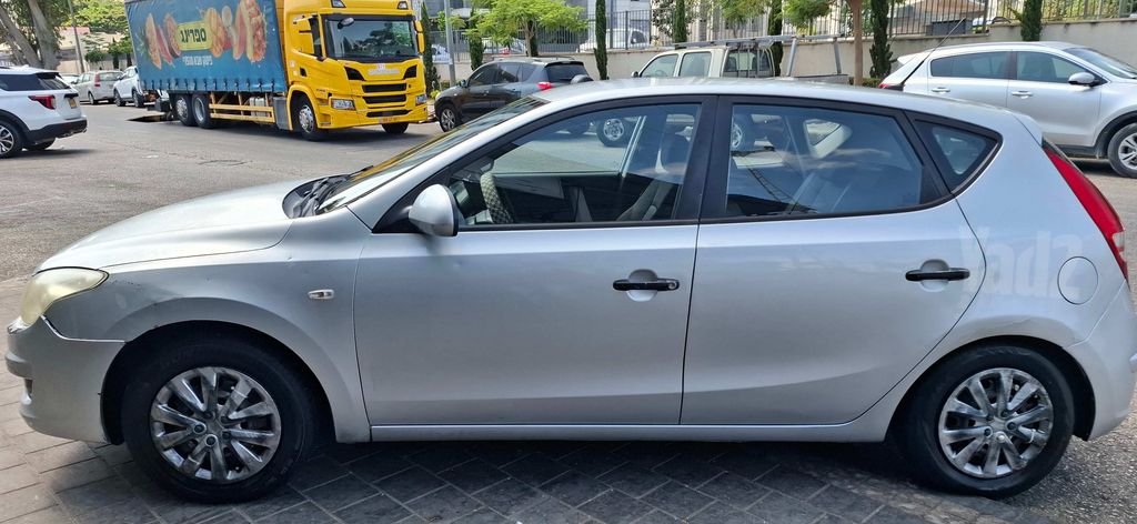 יונדאי i30