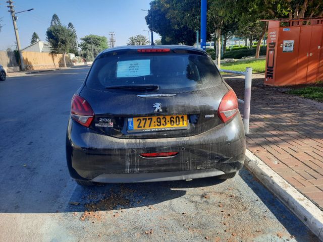 פיג'ו 208