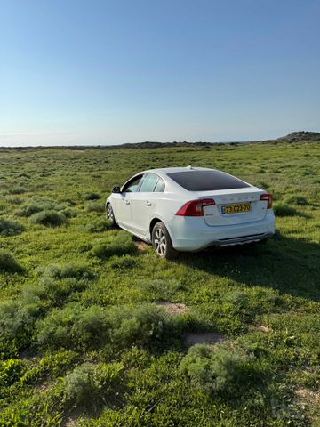 וולוו S60