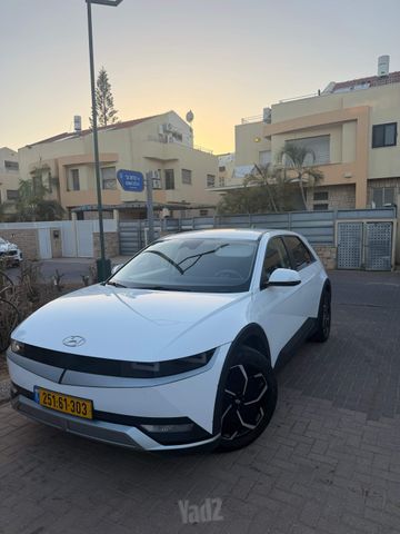 יונדאי איוניק 5