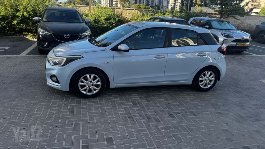 יונדאי i20
