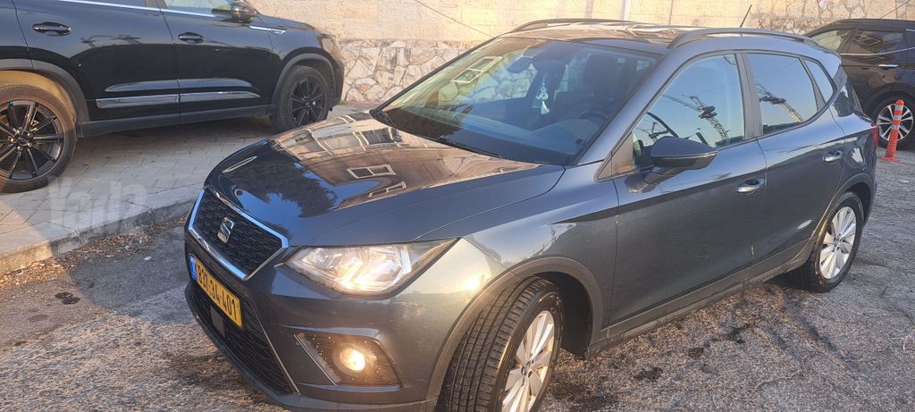 מודעת רכב סיאט ארונה