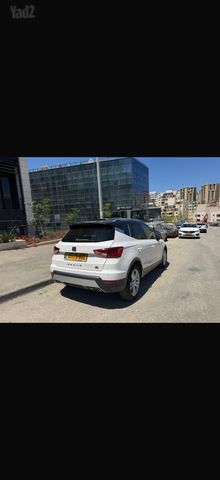 סיאט ארונה