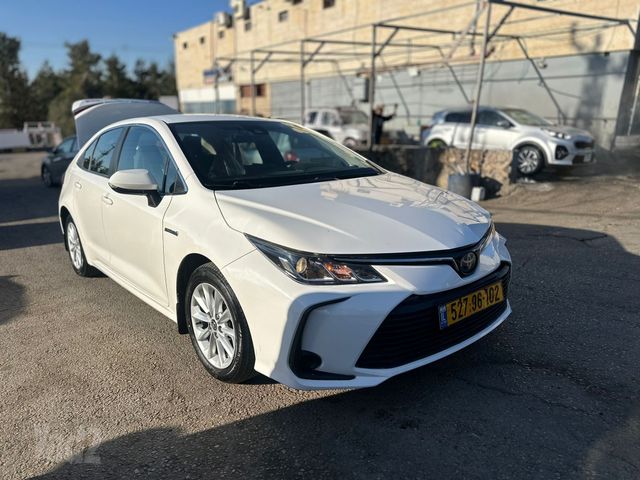 טויוטה קורולה