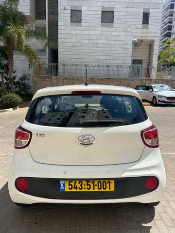 יונדאי i10