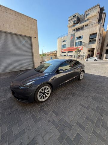 טסלה מודל 3
