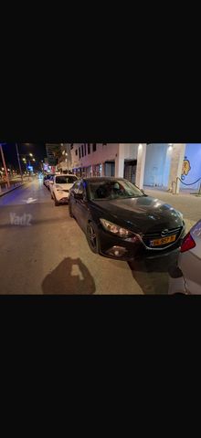 מודעת רכב מאזדה 3