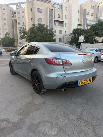מאזדה 3