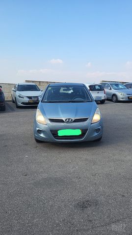 מודעת רכב יונדאי i20