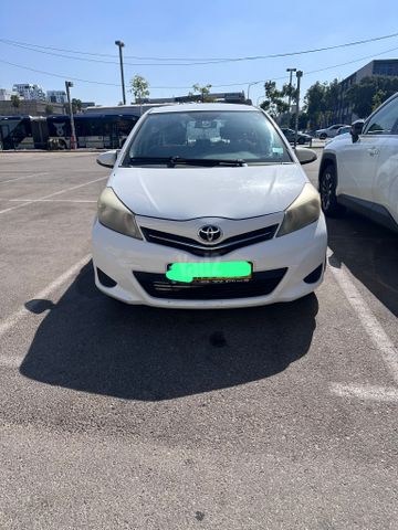 מודעת רכב טויוטה יאריס