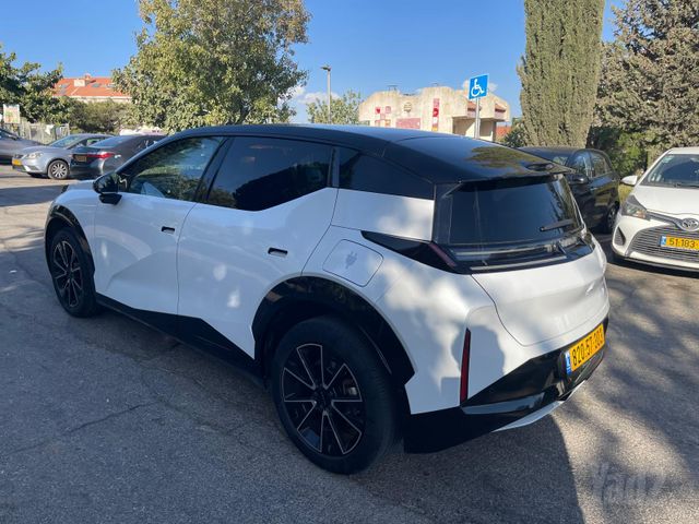 זיקר X