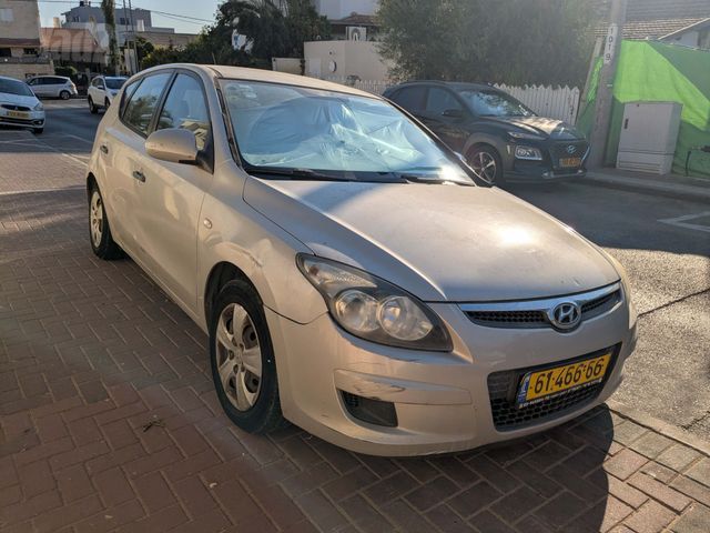יונדאי i30