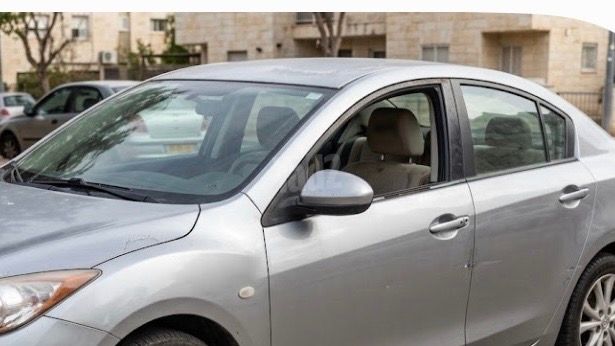 מודעת רכב מאזדה 3