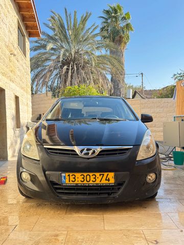 יונדאי i20