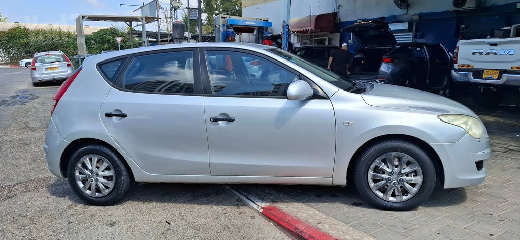 יונדאי i30