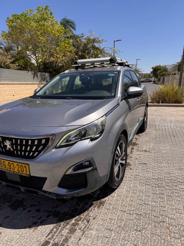 פיג'ו 3008