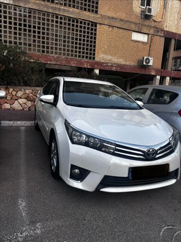 טויוטה קורולה