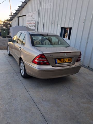 מרצדס-בנץ C-class