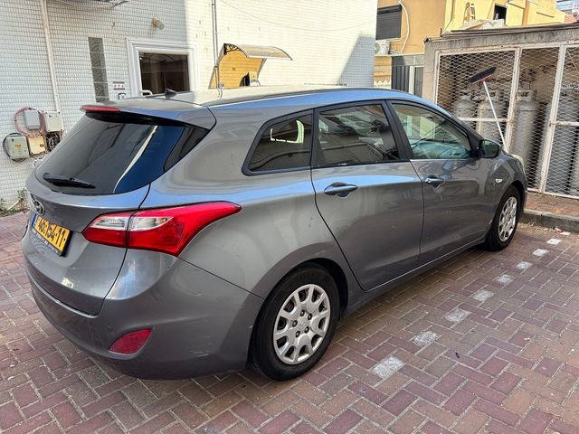 יונדאי i30