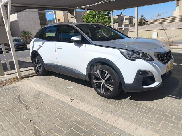 פיג'ו 3008