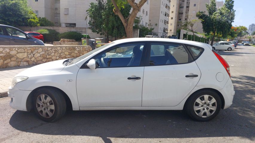 יונדאי i30
