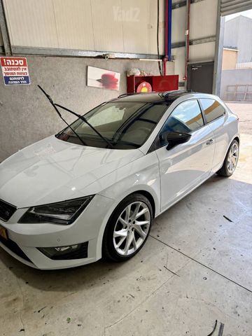 מודעת רכב סיאט לאון