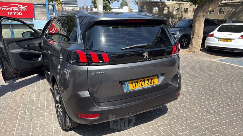 פיג'ו 5008