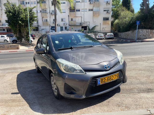טויוטה יאריס