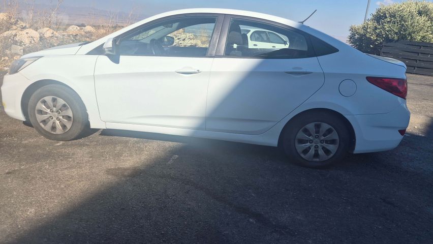 יונדאי אקסנט i25