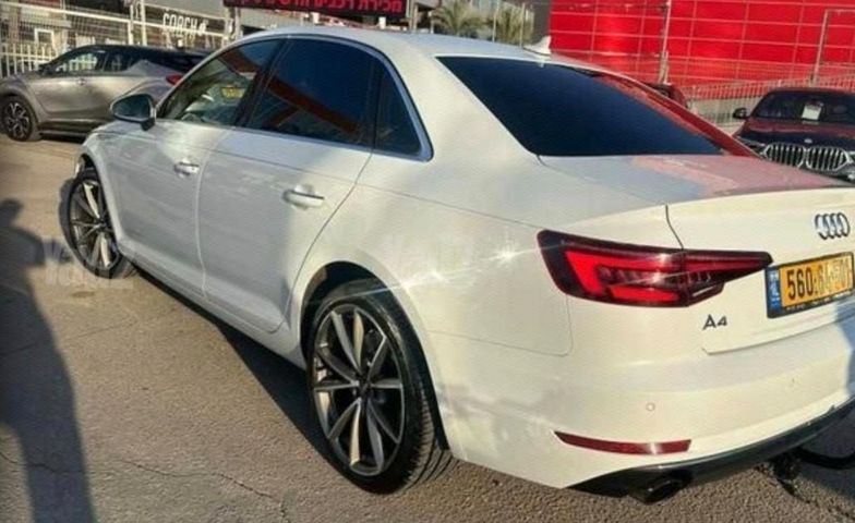 אאודי A4