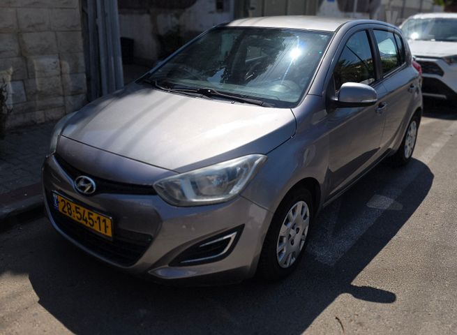 יונדאי i20