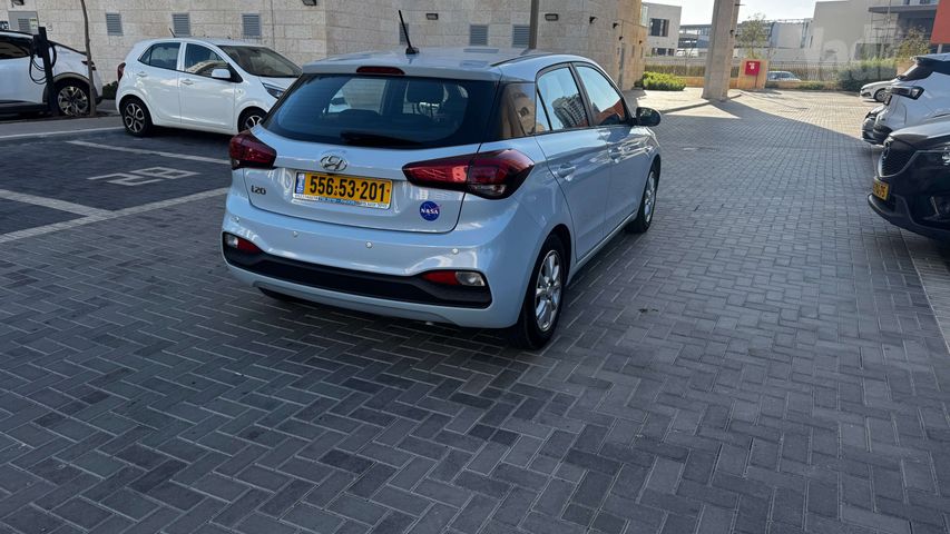 יונדאי i20