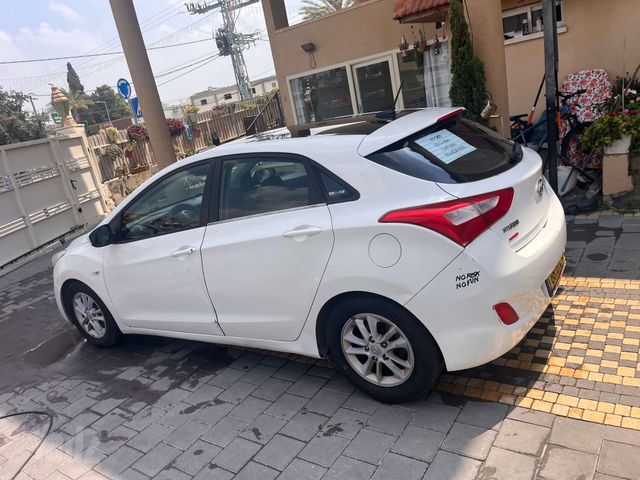 יונדאי i30