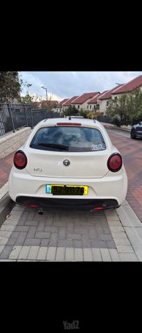 אלפא רומיאו מיטו