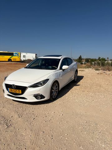 מאזדה 3