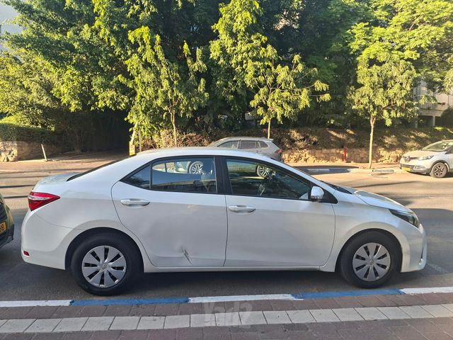טויוטה קורולה