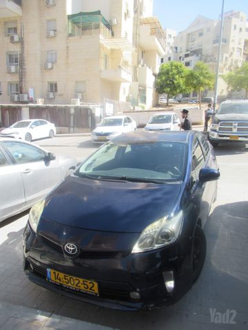 טויוטה פריוס