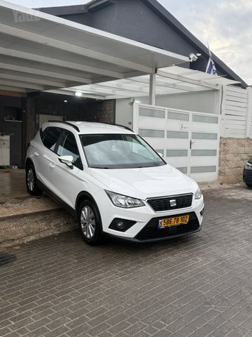 סיאט ארונה