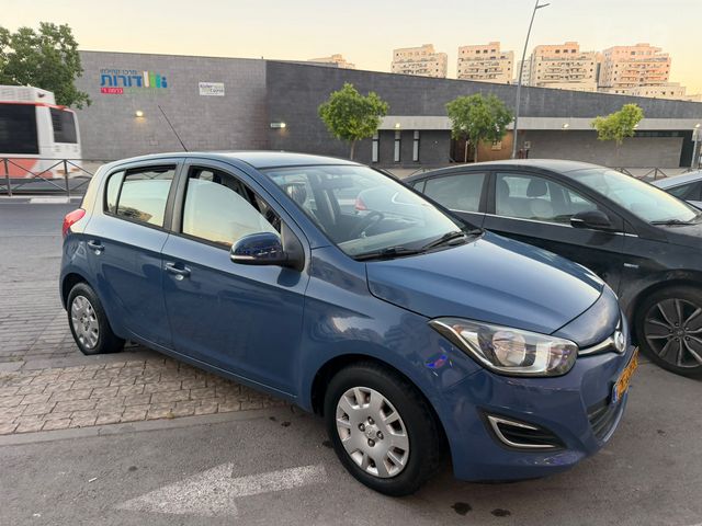 יונדאי i20