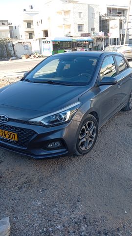 יונדאי i20
