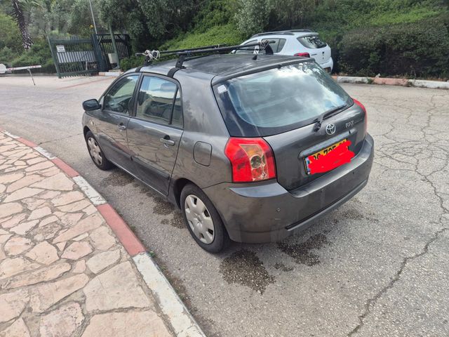 טויוטה קורולה