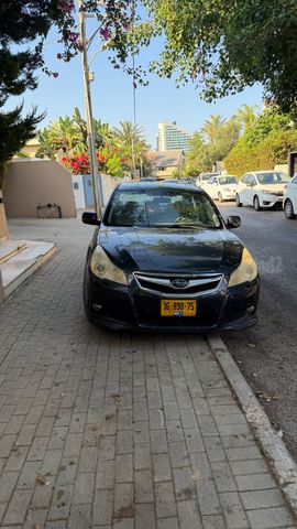 סובארו B4/לגאסי