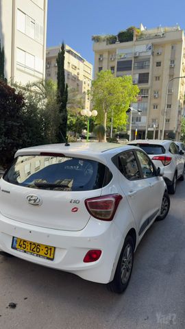 יונדאי i10